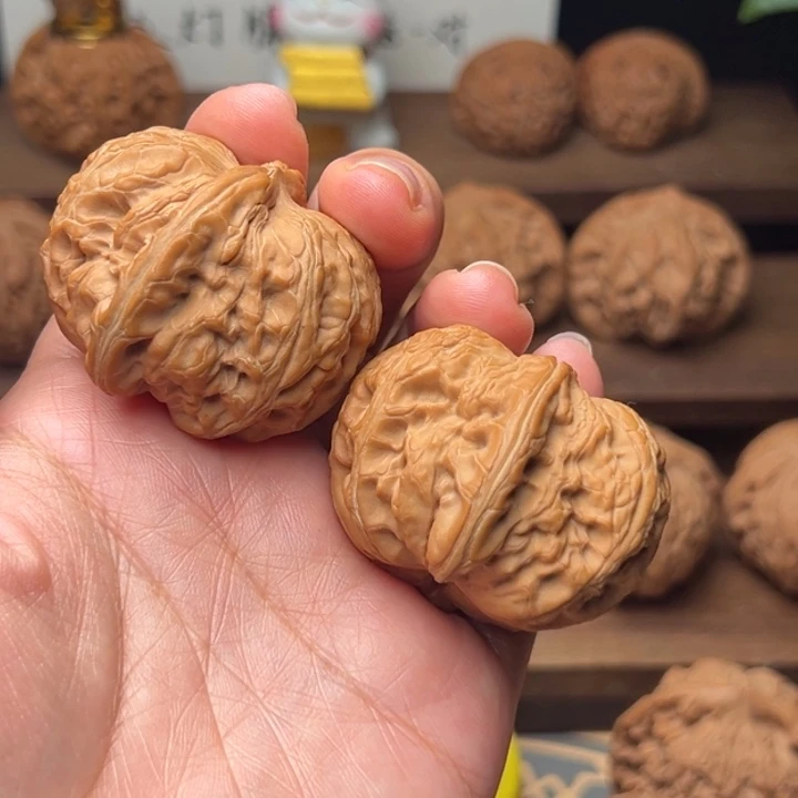 万***命文玩核桃吊坠元宝