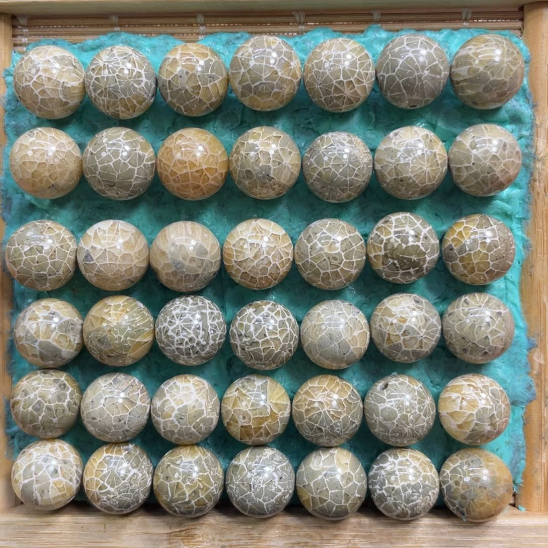 硅化玉未镶嵌颈饰10米1颗