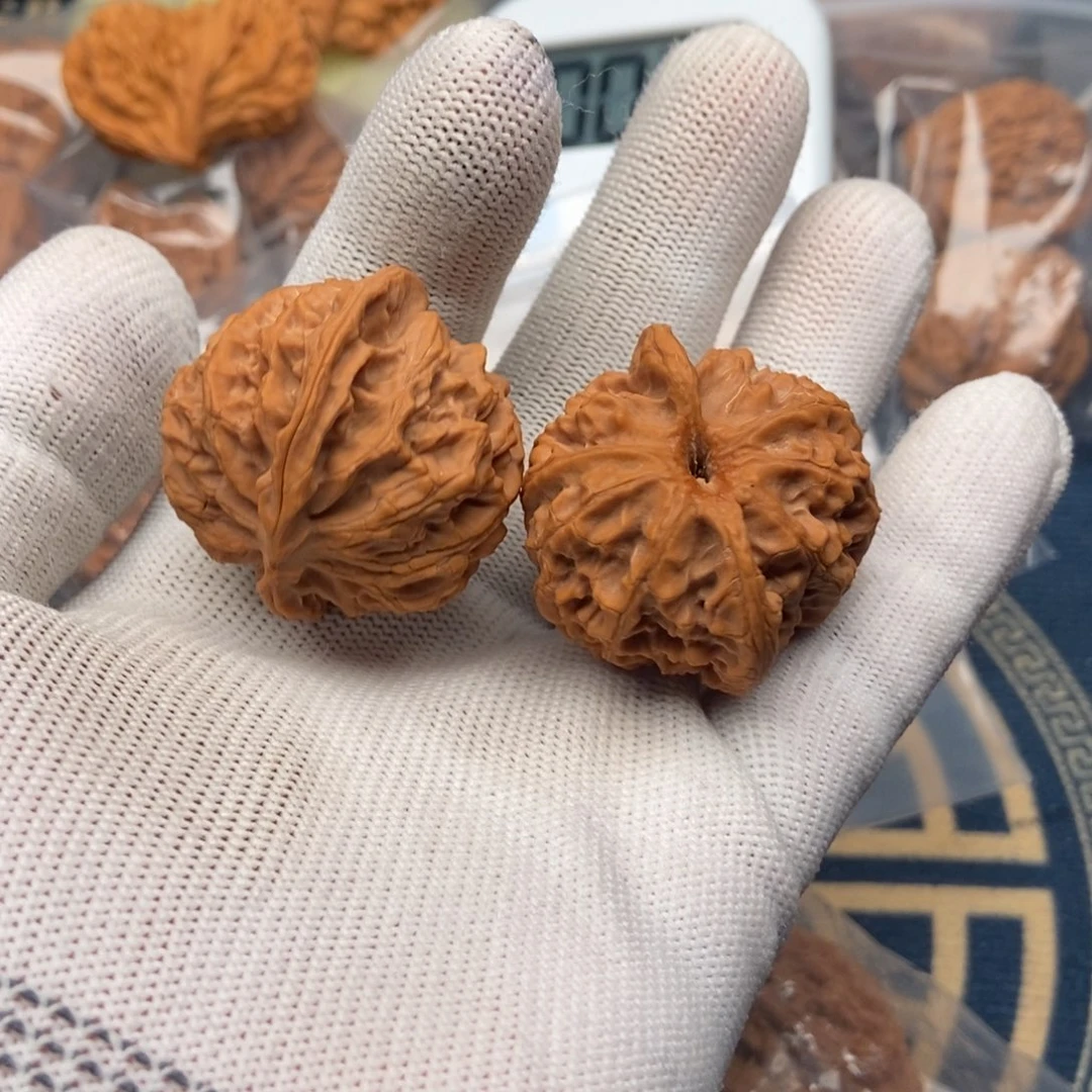 文玩核桃吊坠苹果