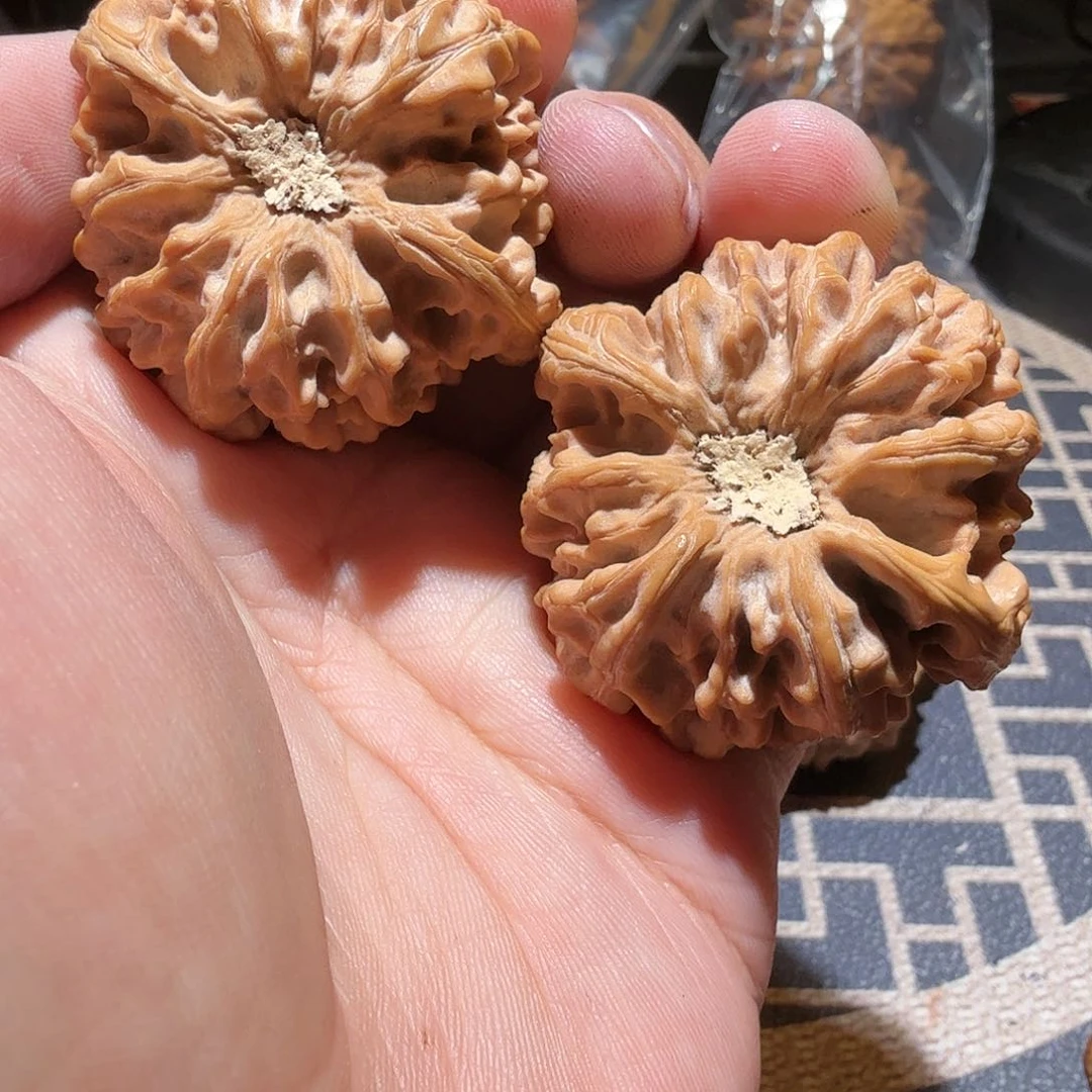 文玩核桃把件三**头龙门涧