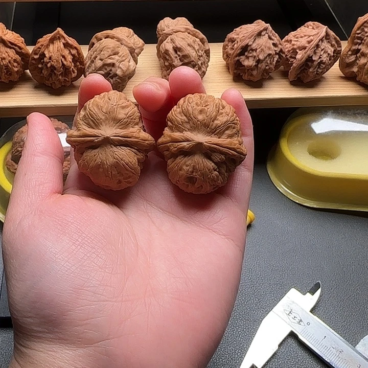 吊坠文玩核桃元宝41A740