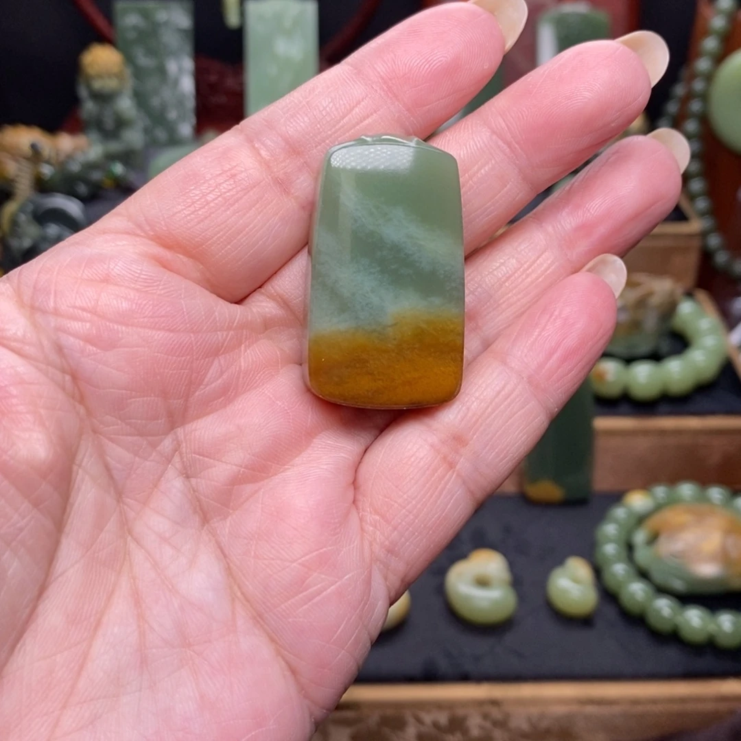 岫岩河磨玉（透闪石质玉）未镶嵌挂件