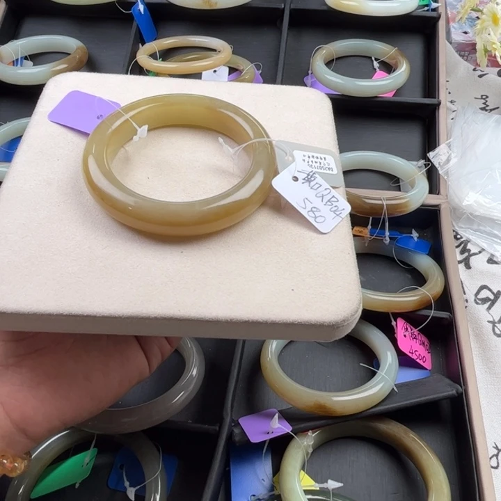 和田玉手镯未镶嵌玲珑美镯57