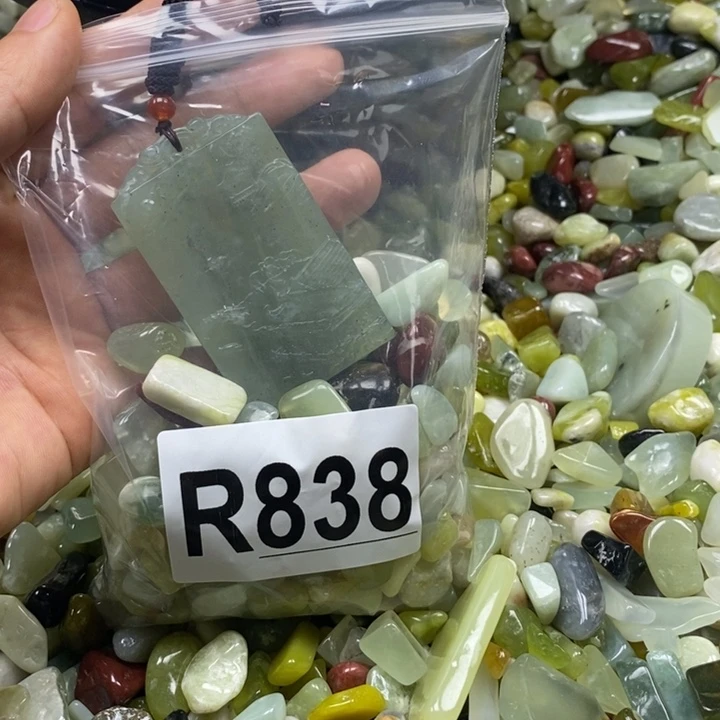 蛇纹石玉未镶嵌鱼缸石