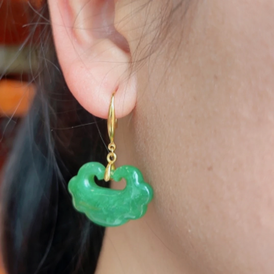 银镶嵌和田碧玉如意锁耳环