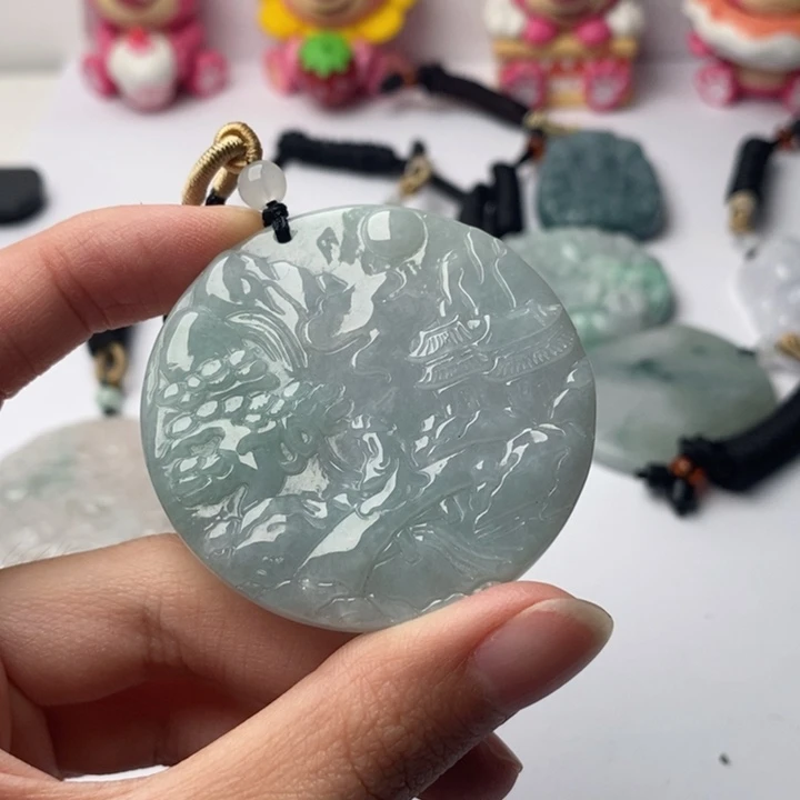 翡翠未镶嵌颈饰翡翠
