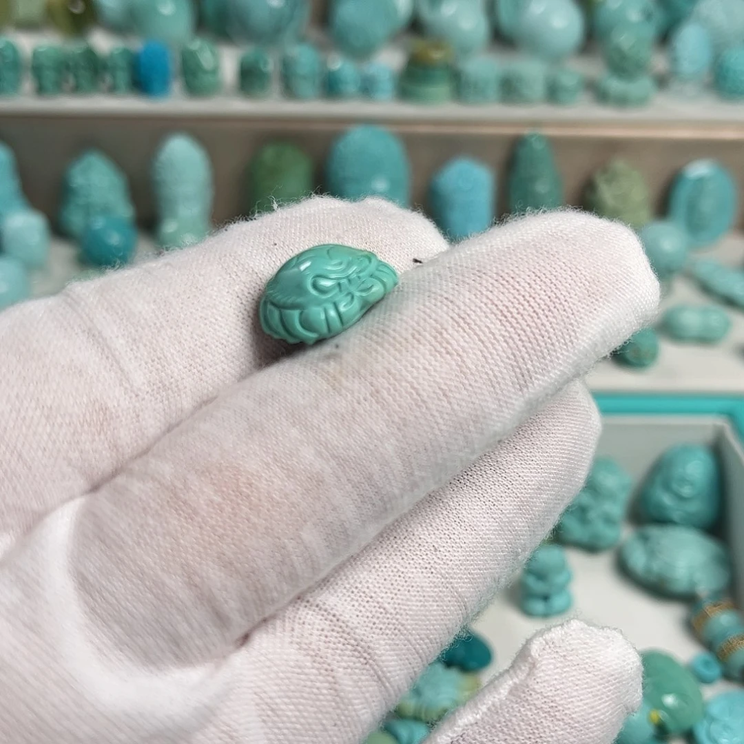 绿松石未镶嵌珠宝奇石