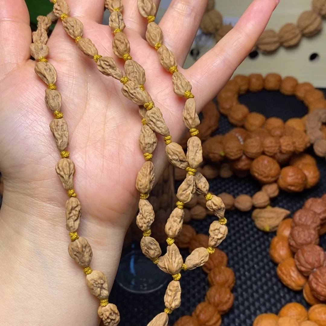 張***帥手串文玩核桃异形脖挂