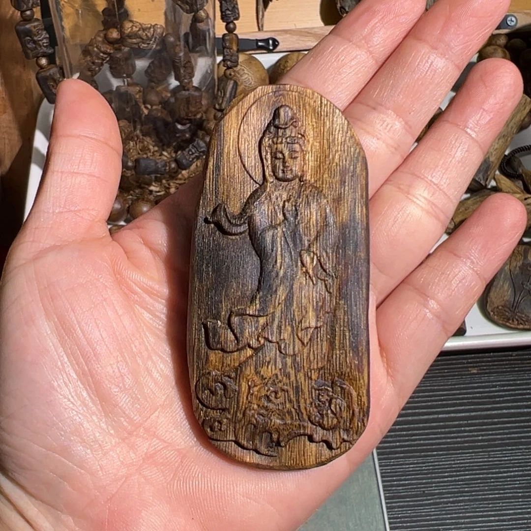 沉香碎屑沉香白棋楠雕刻块料15.3克