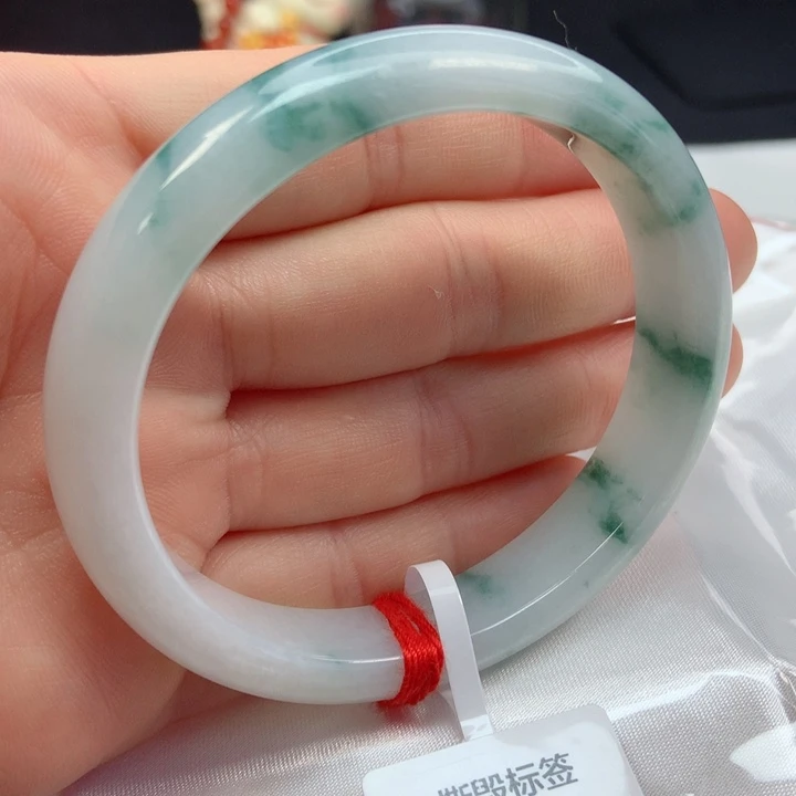 翡翠手镯未镶嵌57圈贵妃