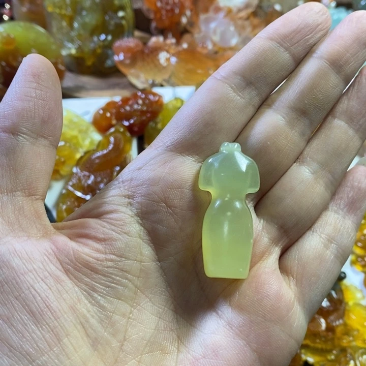 未镶嵌蛇纹石玉颈饰