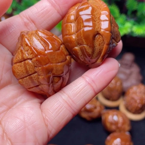 【闪购商品】手串/手链橄榄核六**海龙脊富甲手球