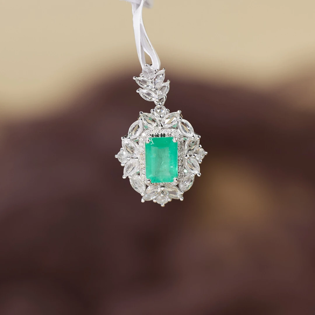 【歪歪】祖母绿吊坠*18K金镶嵌U8230