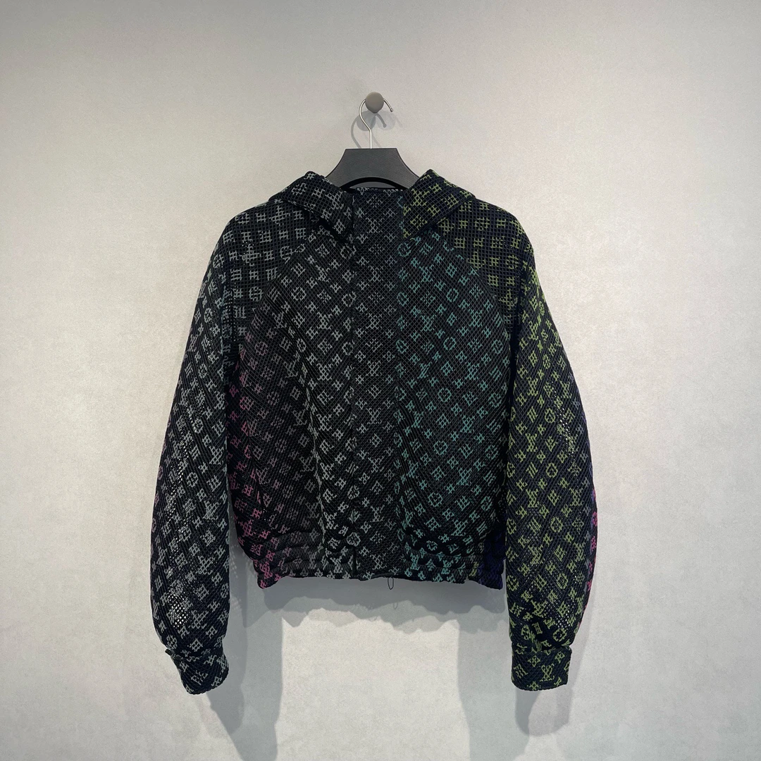 未使用 LouisVuitton/路易威登 黑色渐变logo满印镂空外套/48码/