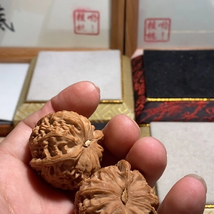 文玩核桃把件打***青核桃