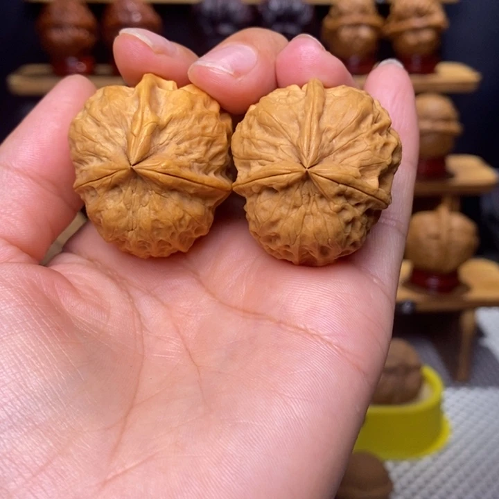 文玩核桃把件山崎三棱71