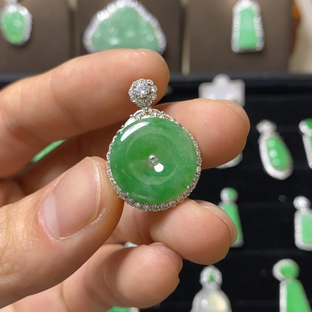 翡翠颈饰银S925镶嵌李****9天然翡翠