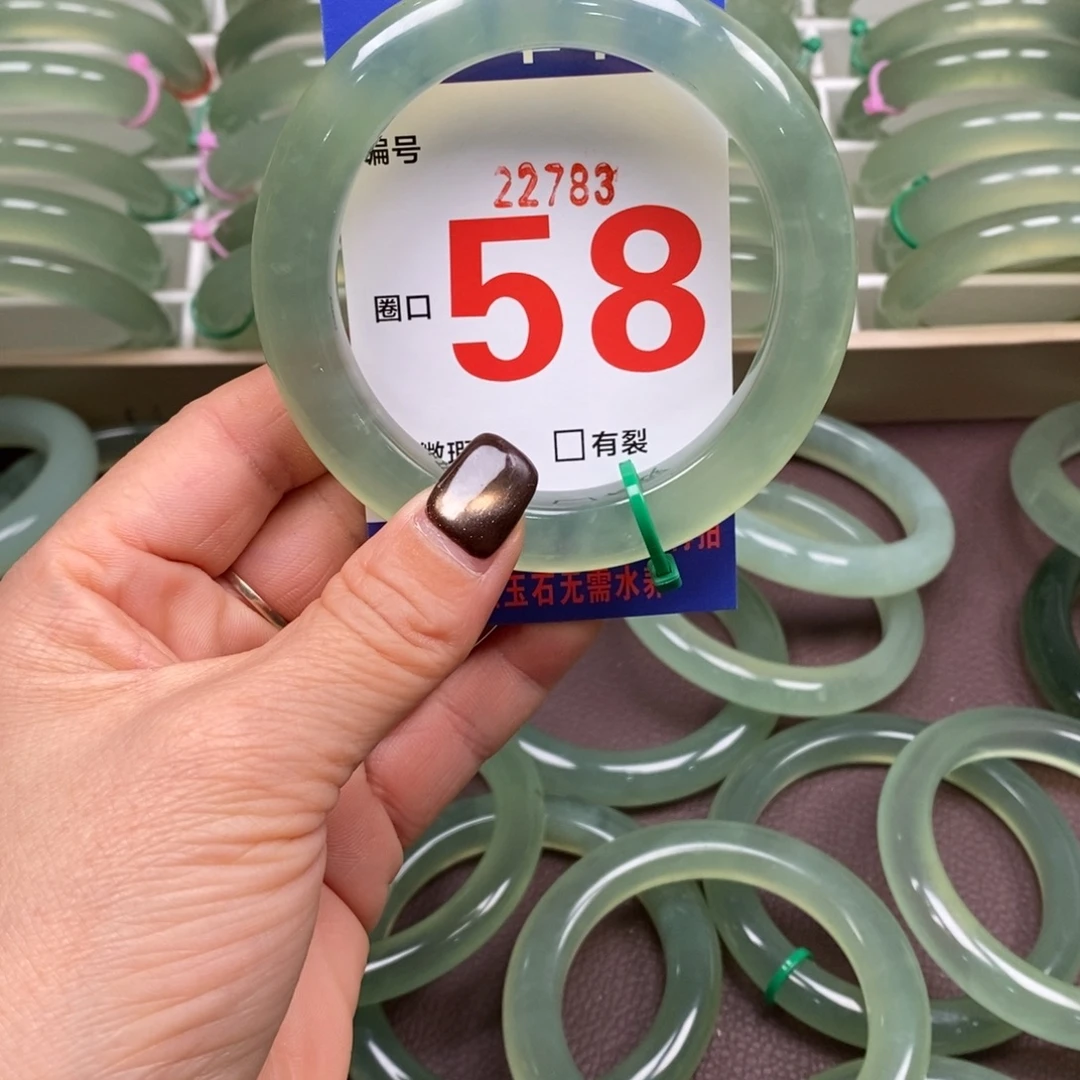 柒***甜蛇纹石玉未镶嵌手镯