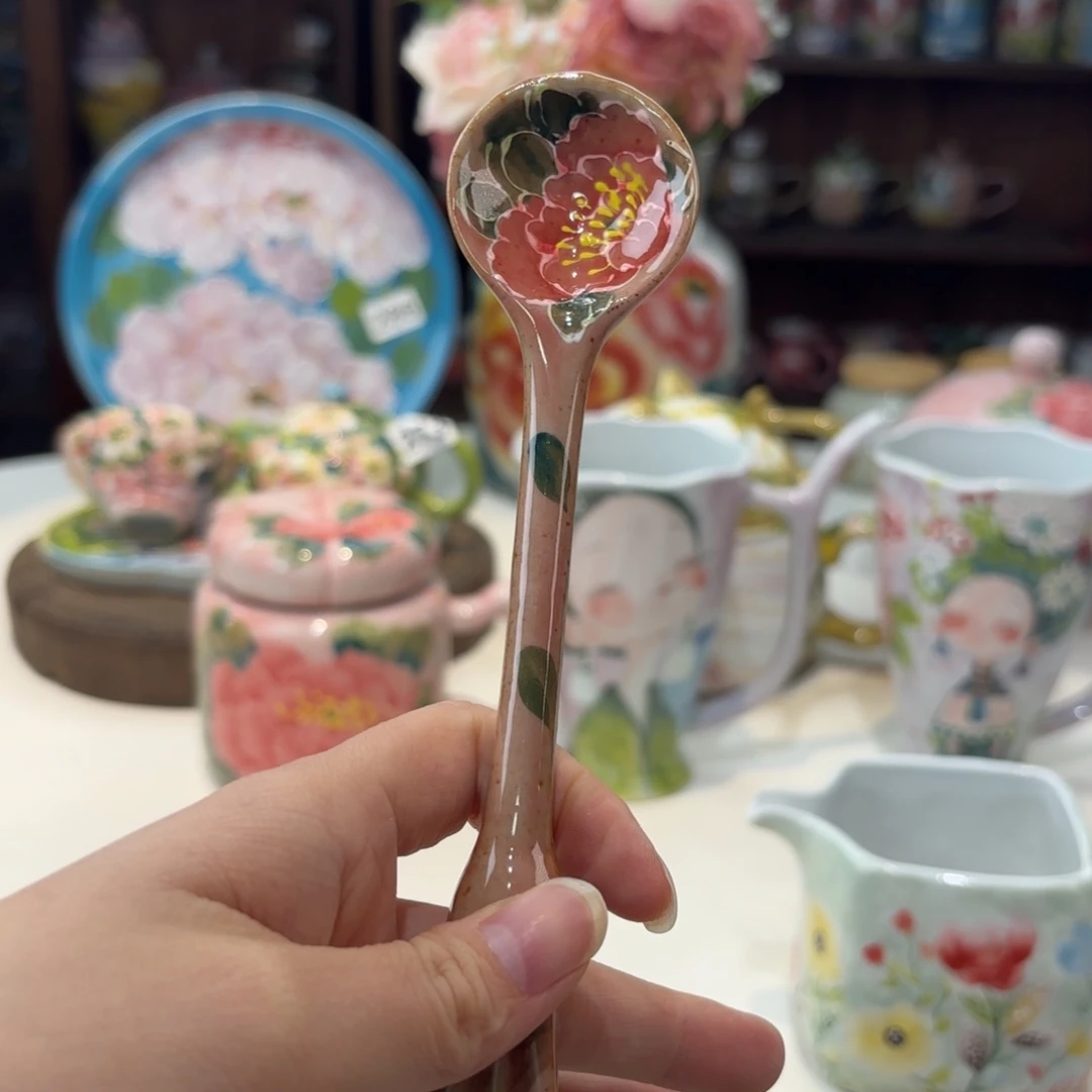 瓷片兔兔好可爱呀打