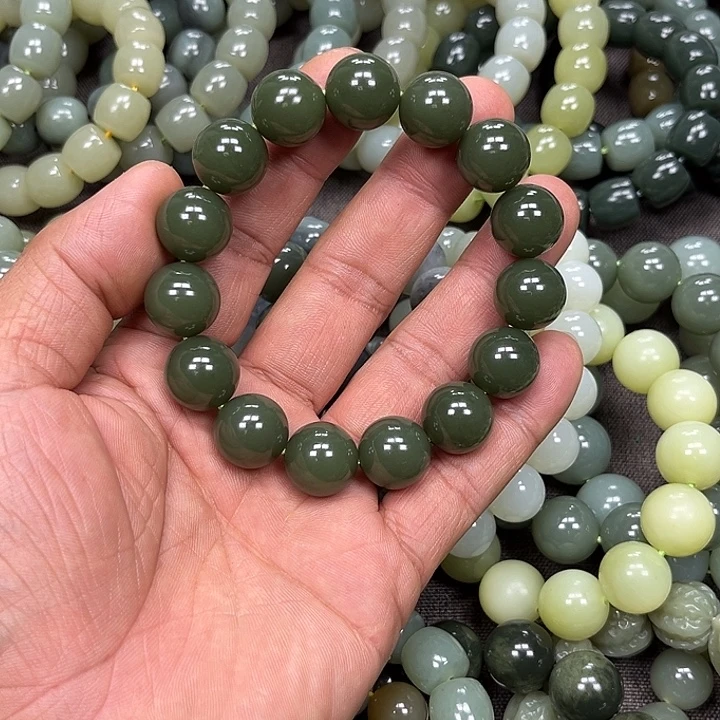 和田玉未镶嵌手链