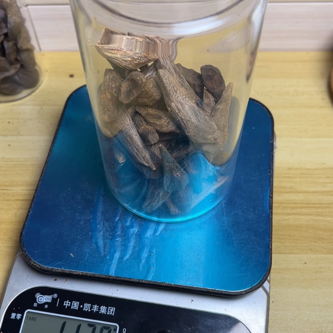 宏***械树脂制品海南大山野沉水吊长心树丁112克