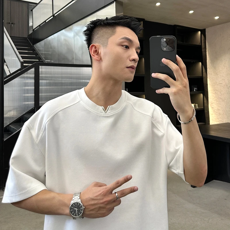 LPZ穿搭【显肩宽小V设计款】春季男士短袖T恤高级感简约宽松上衣套