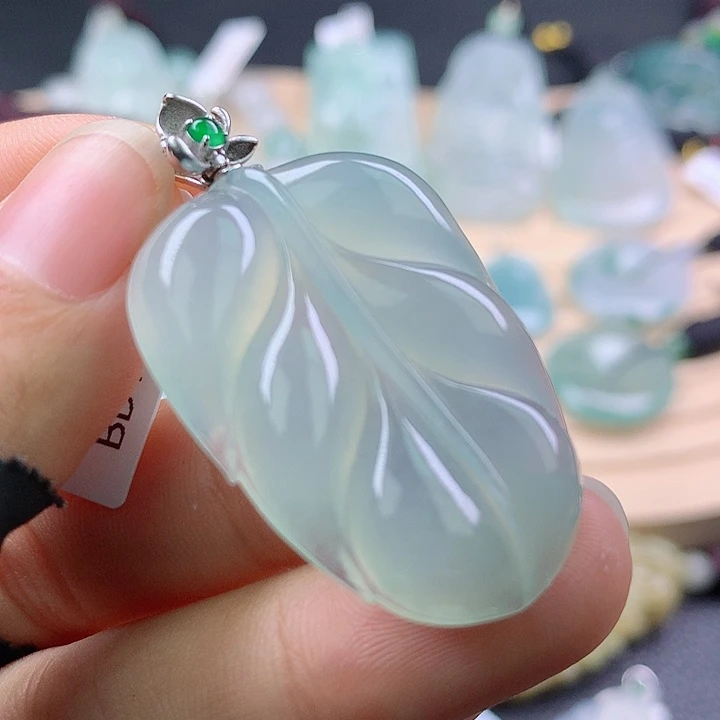 【闪购商品】翡翠18K金镶嵌颈饰空*子翡翠吊坠