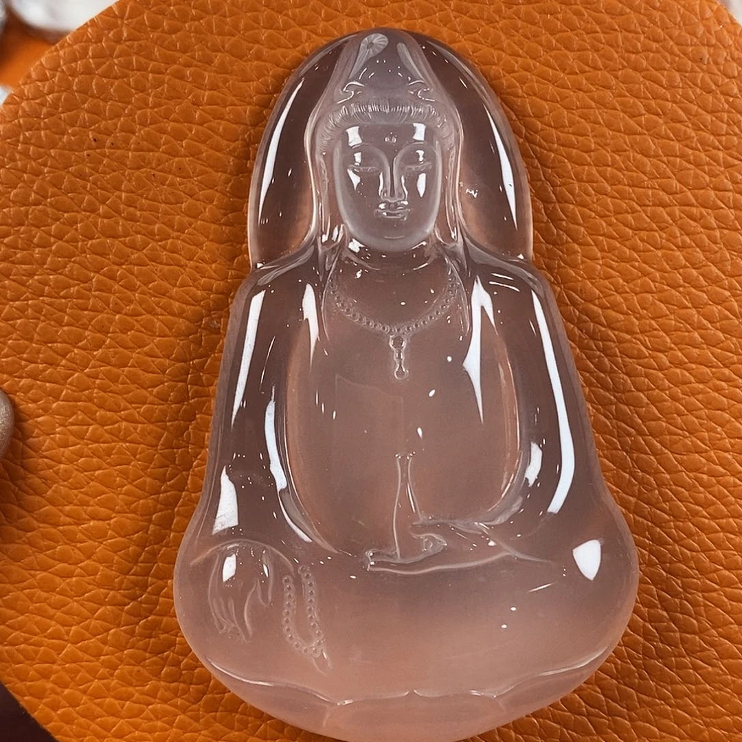 林***君石英质玉未镶嵌颈饰