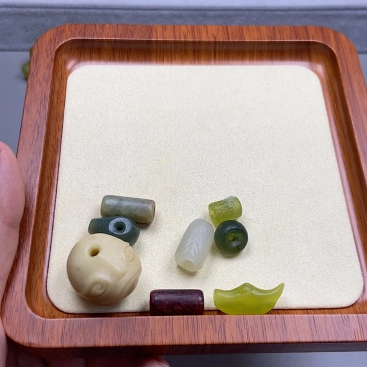 蛇纹石玉未镶嵌颈饰?****?