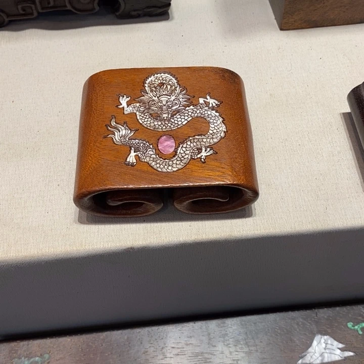 劉***境木小底座龙木木木木