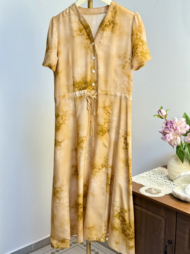 93双绉16姆米桑蚕丝黄色数码印花连衣裙收腰系绳时尚女装夏季碎花