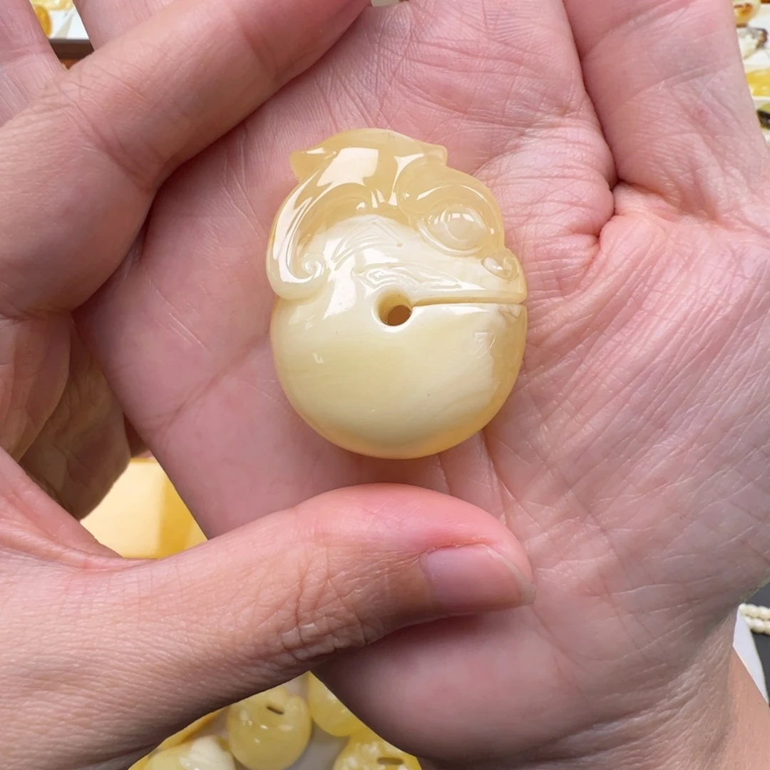 琥珀未镶嵌裸石蜜蜡