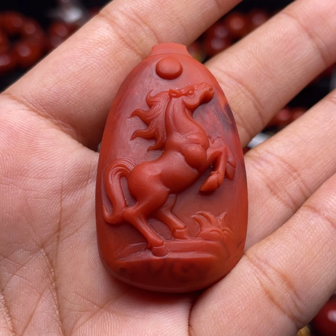 南红玛瑙未镶嵌珠宝奇石马牌吊坠