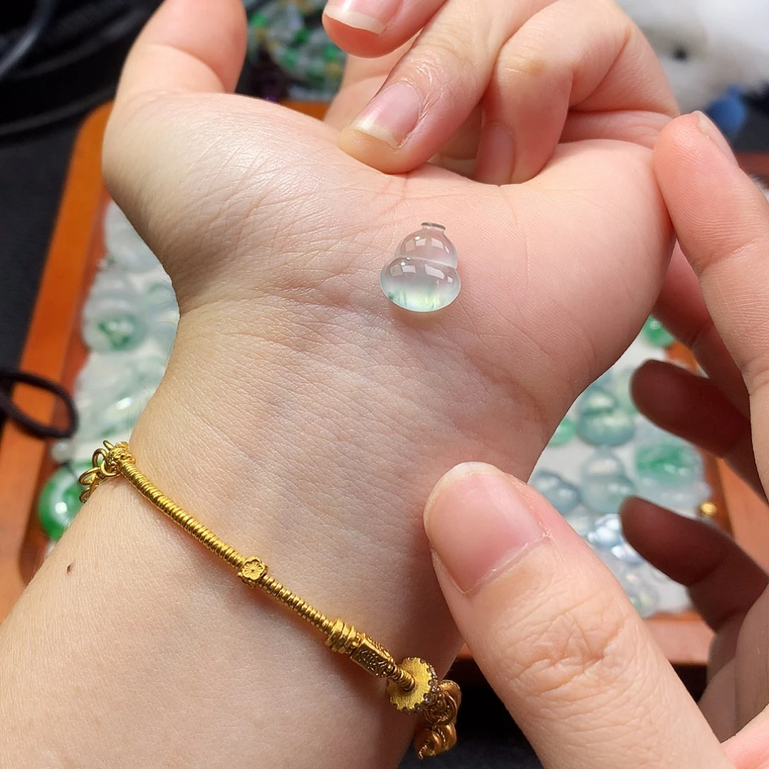 吊坠(不含链)未镶嵌翡翠葫芦