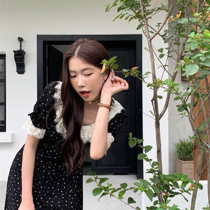 法式蕾丝小黑裙荷叶领碎花连衣裙夏韩系高腰显瘦气质高级感中长裙