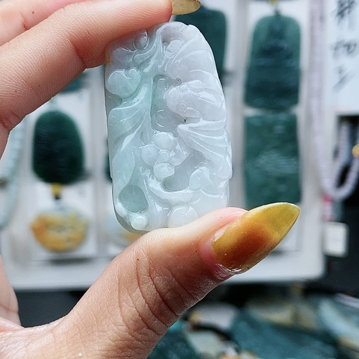 翡翠未镶嵌颈饰翡翠
