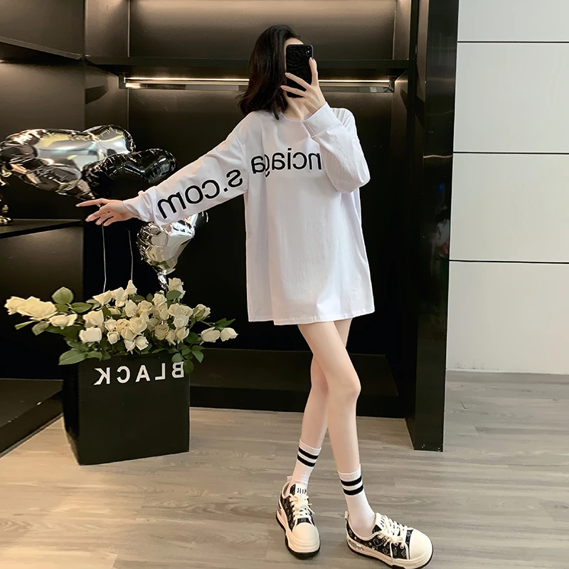 时尚潮牌白色字母印花长袖t恤女秋季2025新款圆领宽松打底衫上衣