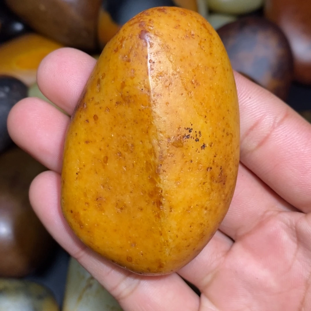 和田玉未镶嵌珠宝奇石