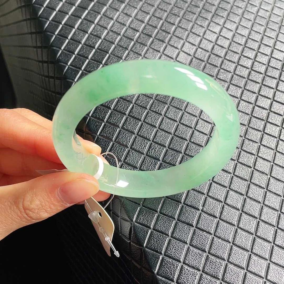 石英质玉手镯51➕未镶嵌绵**