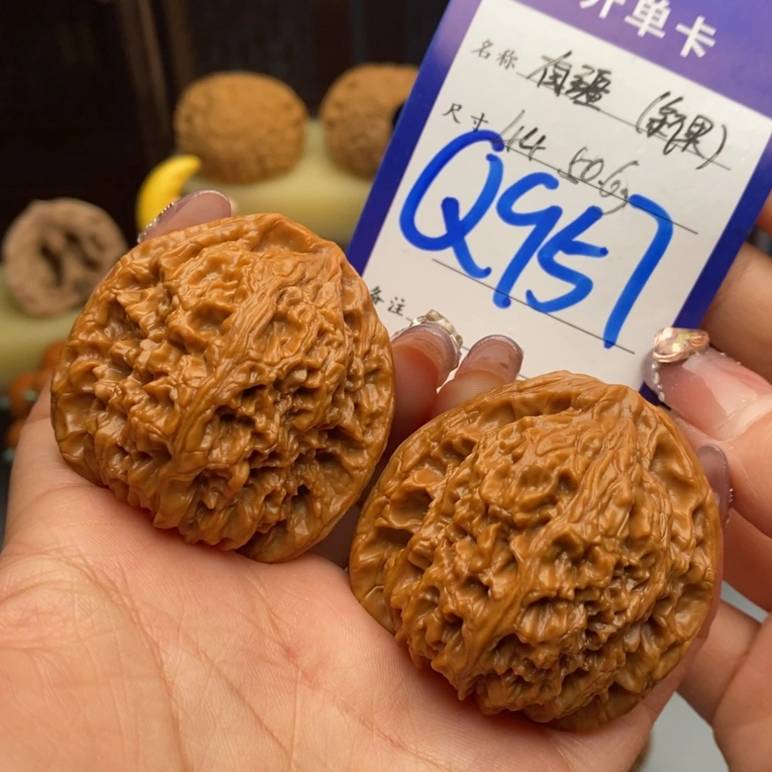文玩核桃吊坠南疆