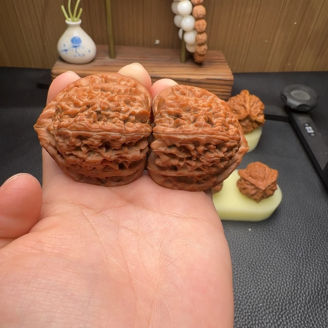 文玩核桃把件三角白 43尺寸