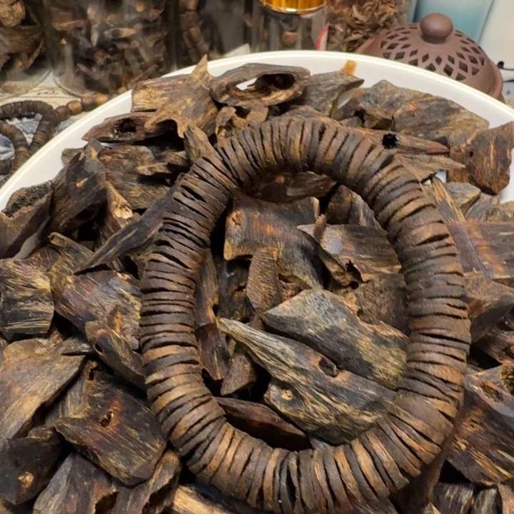 沉香碎屑沉香海南老白棋皮油老料22克