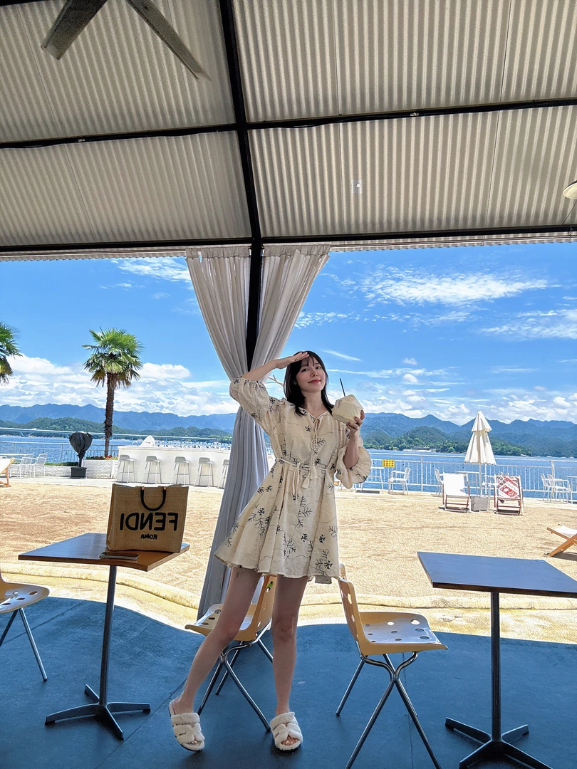 BETTERJOELAY-【纹理小花】时尚可爱小裙子百搭小清新半身裙WL1068