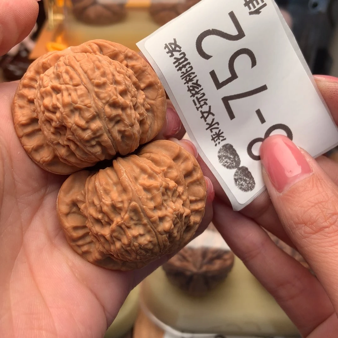 文玩核桃把件42球白