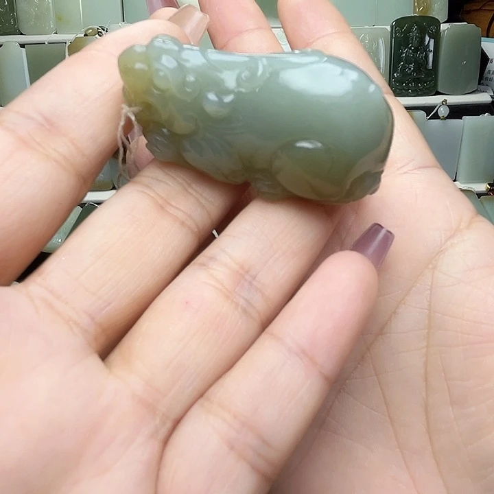 颈饰未镶嵌和田玉