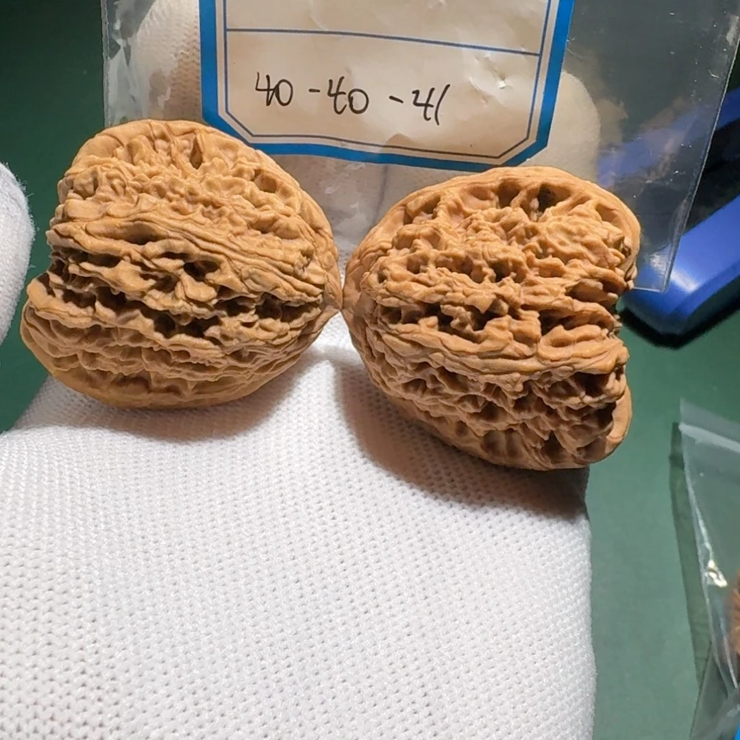 文玩核桃吊坠52号南疆s