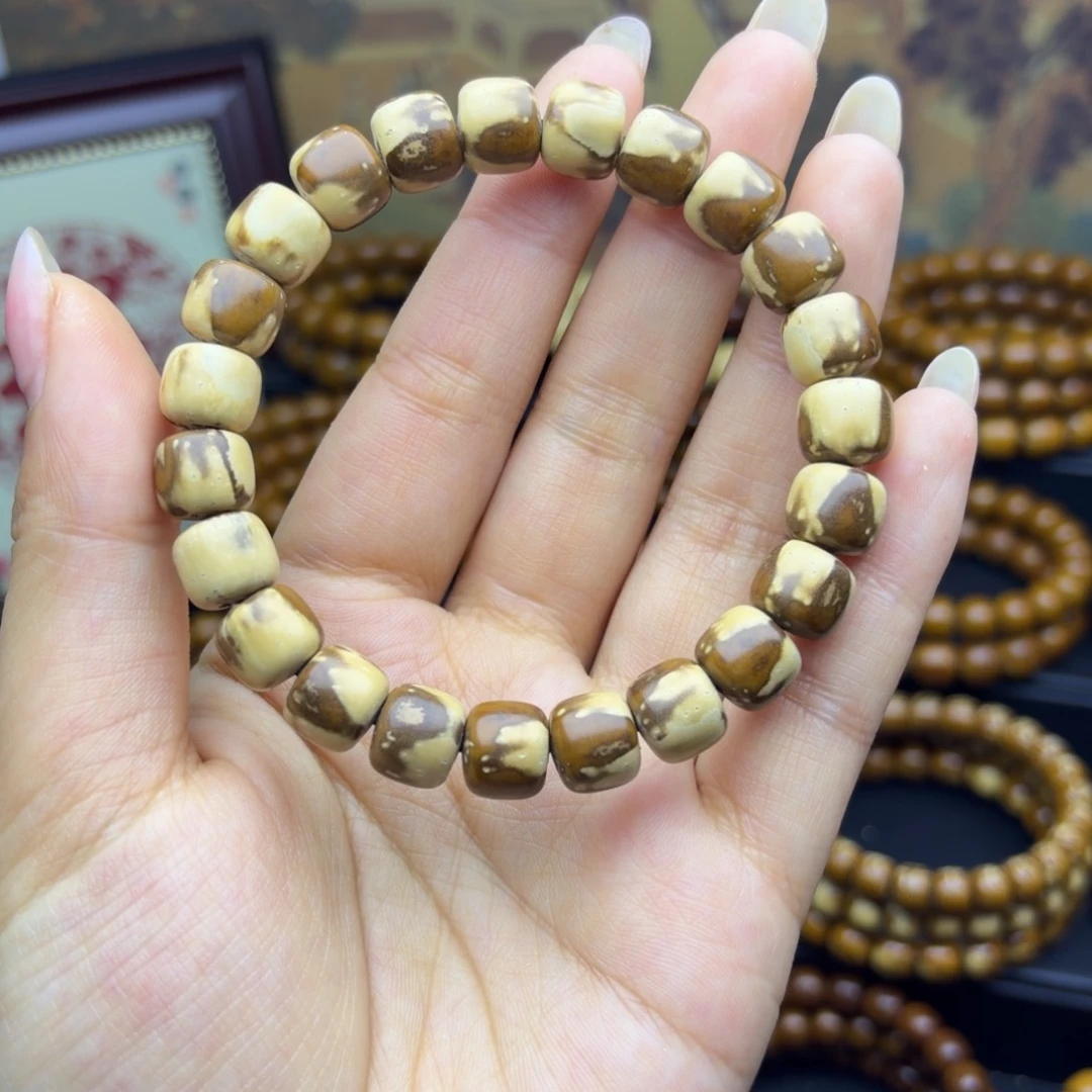 手串紫金鼠10.6尺寸眼不好