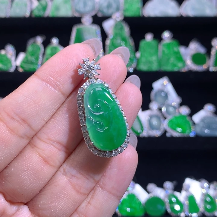 【闪购商品】颈饰银S925镶嵌翡翠