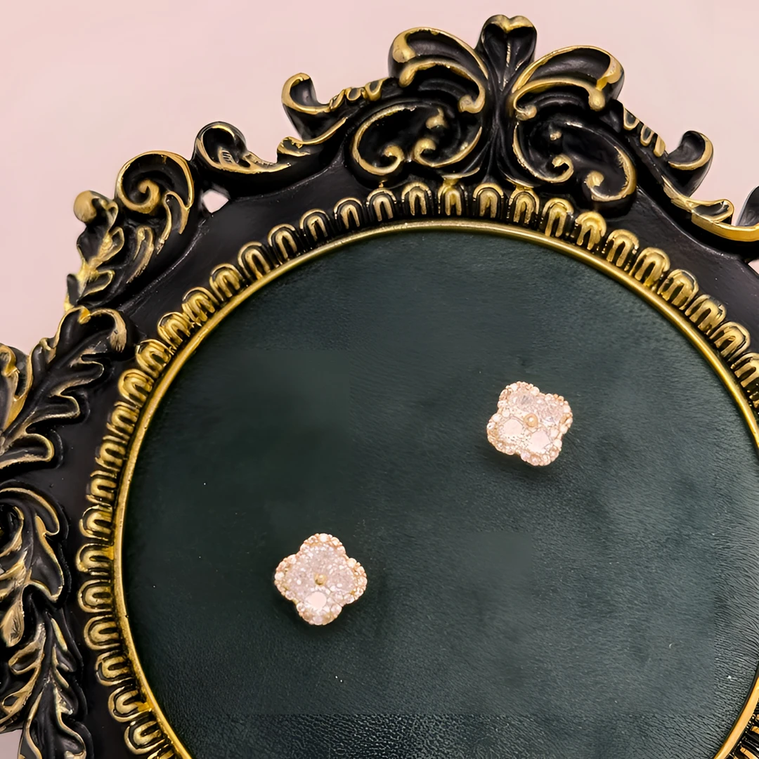 钛钢锆石耳饰 原创设计法式复古轻奢大气金色小众耳钉百搭气质女