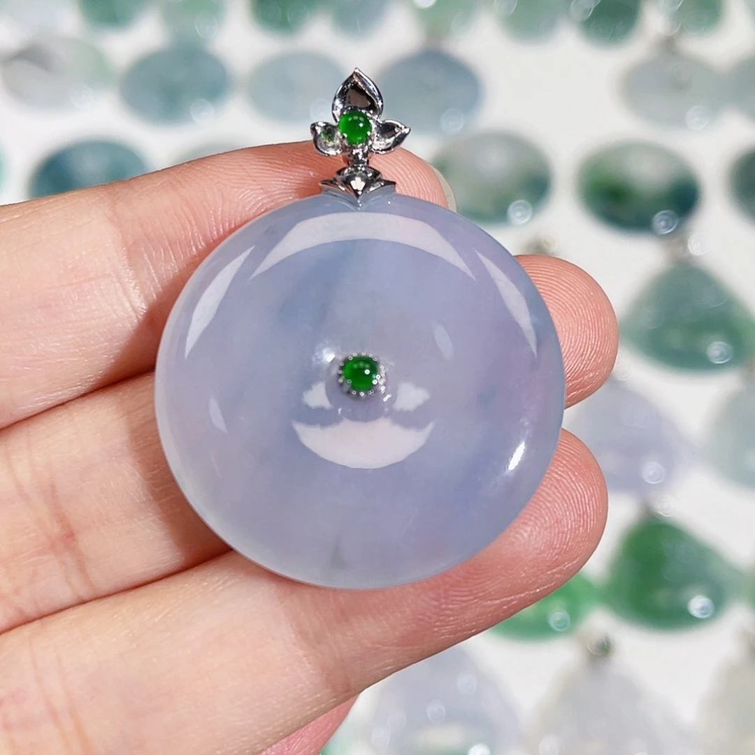 颈饰18K金镶嵌翡翠吊坠